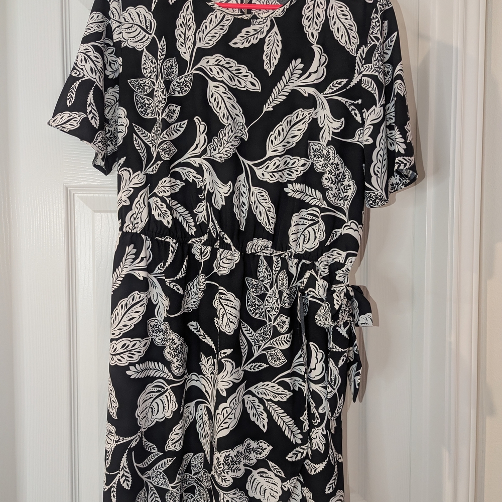 Ann Taylor Black and White Leaf Mini Dress
